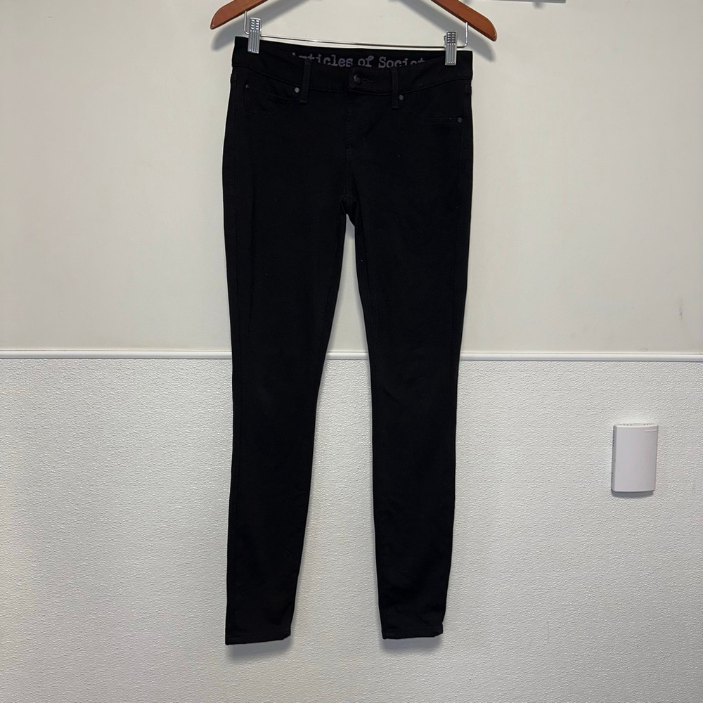 Women's Articles of Society Black Skinny Jeans Size 26 Small Bleach Stain in Pic